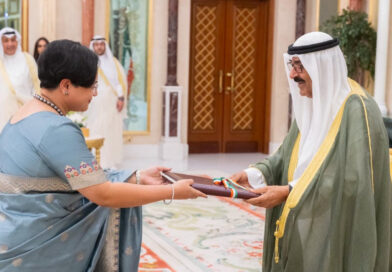 ചരിത്രം കുറിച്ച് പരമിത ത്രിപാഠി; കുവൈറ്റിലെ ആദ്യ വനിതാ ഇന്ത്യൻ സ്ഥാനപതിയായി ചുമതലയേറ്റു