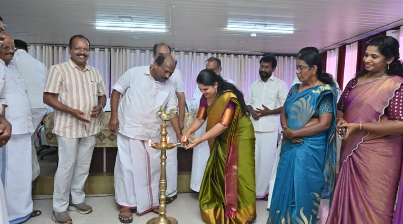 സബർമതി ചാരിറ്റബിൾ ട്രസ്റ്റിന്റെ സൗജന്യ ഡയാലിസിസ് കിറ്റ് വിതരണം എം.എൽ.എ രാജൻ.ജെ.പല്ലൻ നിർവ്വഹിച്ചു